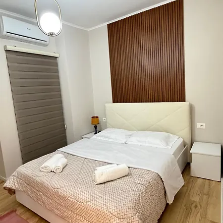 Luxury 9 Near Square 21 Apartman *
