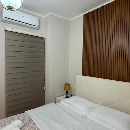 Luxury 9 Near Square 21 Apartman