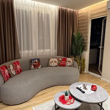 Luxury 9 Near Square 21 Lägenhet Tirana